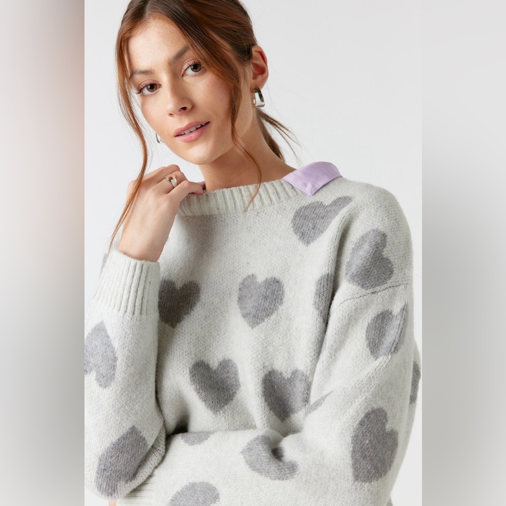 NWT Phoebe Heart Pattern Crewneck Pullover